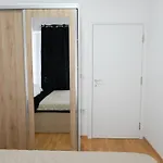 Porta Apartmán *